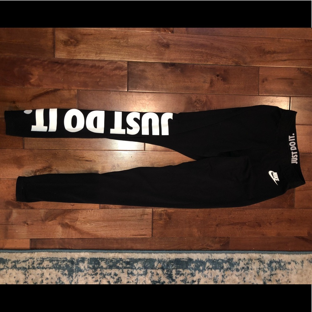 XS NIKE LEGGINGS